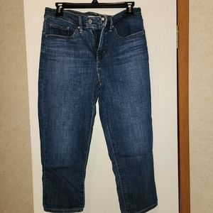 Levi Capri - 311 Shaping Skinny Capri